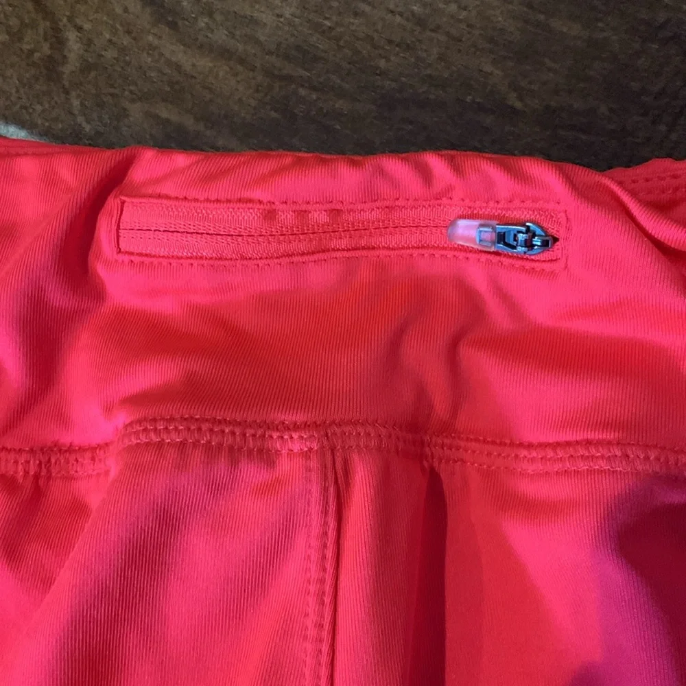 Champion running shorts with pocket and built in underwear. Size large - Picture 5 of 6